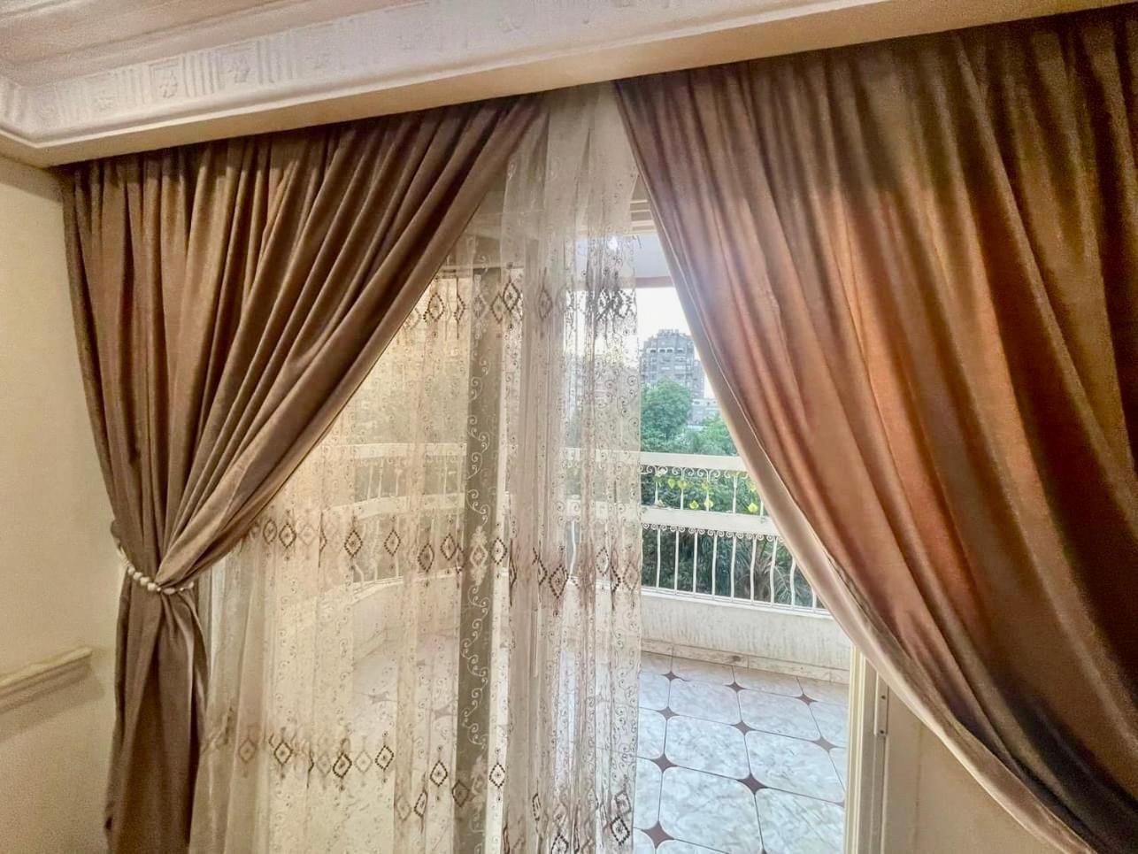 Apartment شقه مفروشه للإيجار بالمهندسين تفرعات شارع جامعة الدول العربيه *